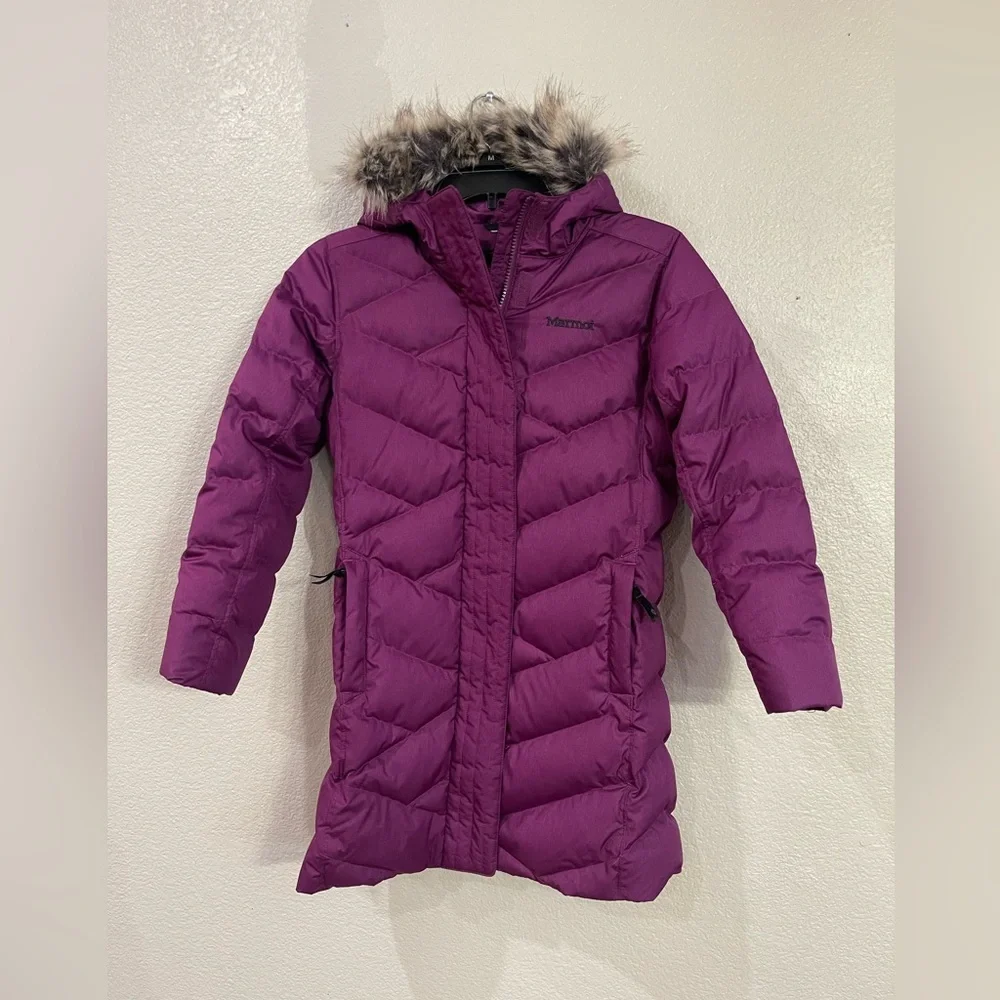 Marmot Puffer Coat with Fur Hood purple girls medium 700 down fill
